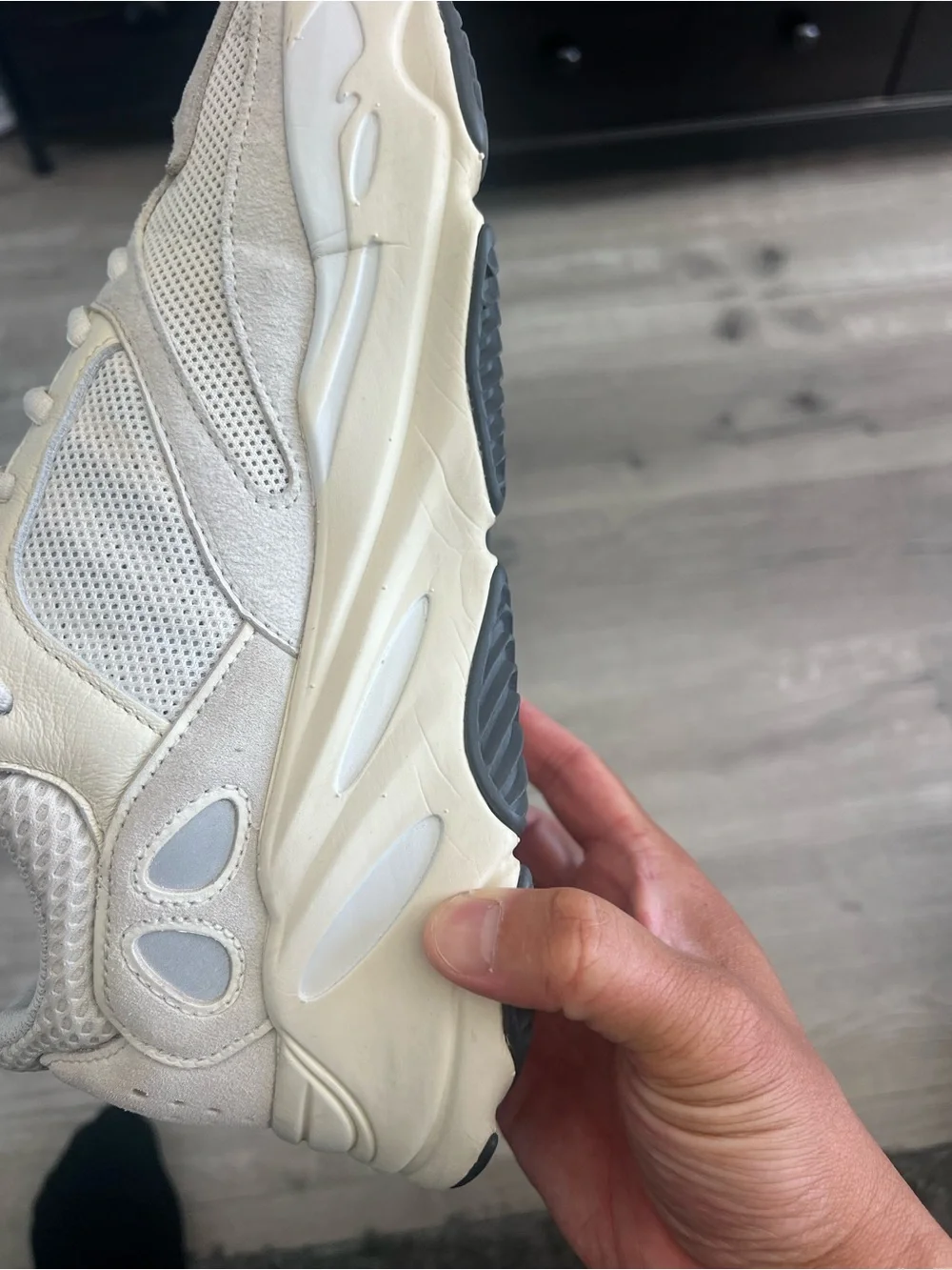 Yeezy Boost 700 Analog